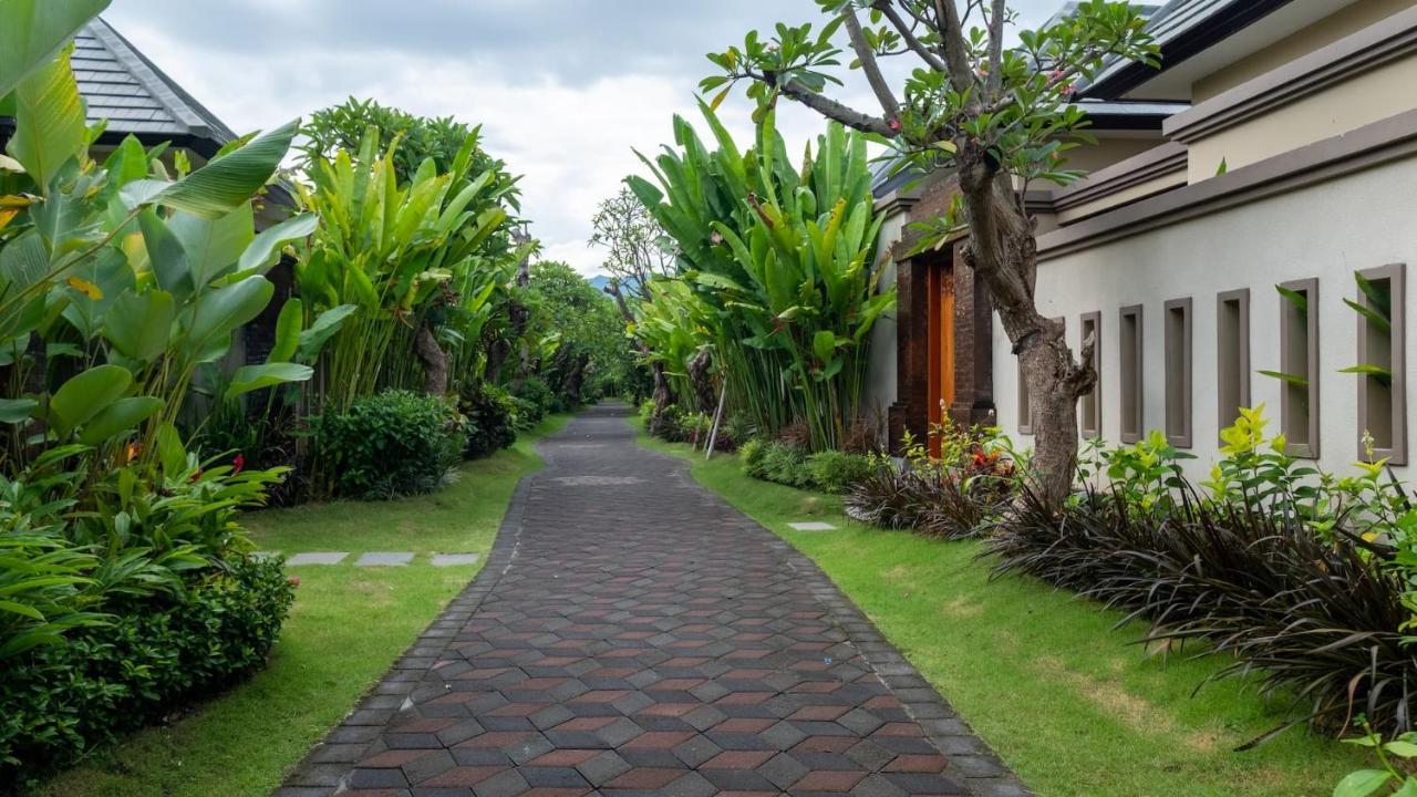 The Grand Villandra Resort Lovina Extérieur photo