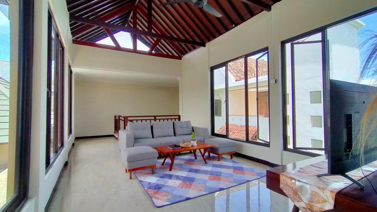The Grand Villandra Resort Lovina Extérieur photo