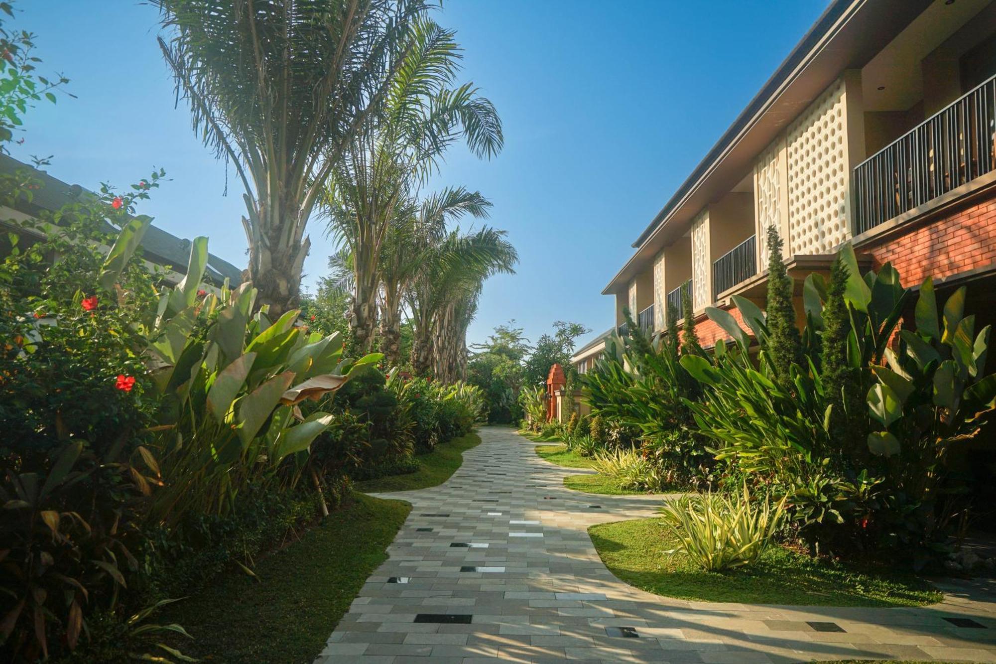 The Grand Villandra Resort Lovina Extérieur photo